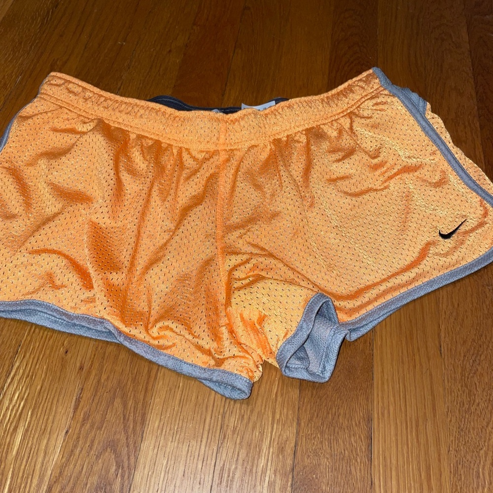 Nike Gym Shorts sz L